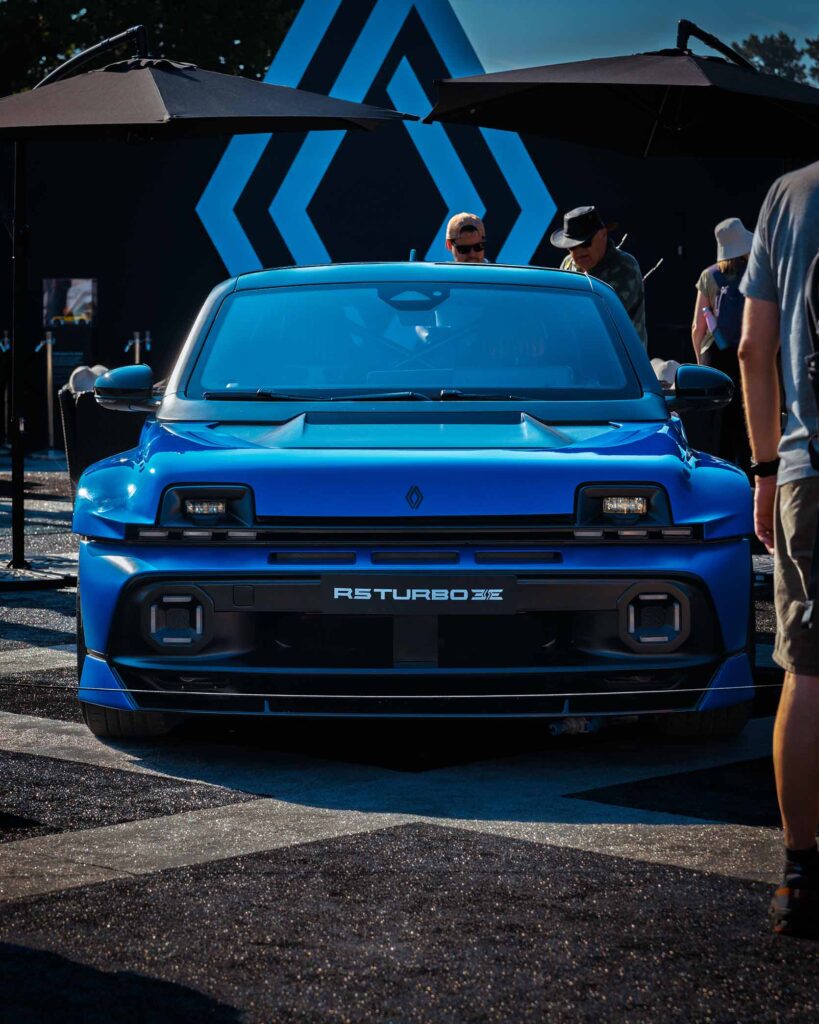 R8 Turbo SE Display Blue R8 Turbo SE sports car at automotive show